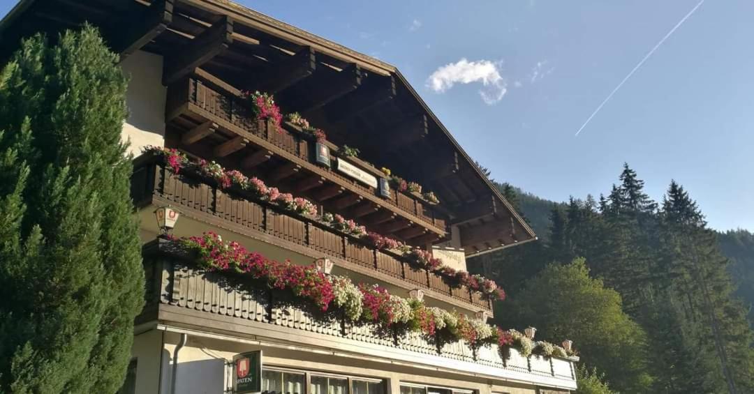 Gasthof Pension Kohlplatzl Hopfgarten in Defereggen Exterior foto
